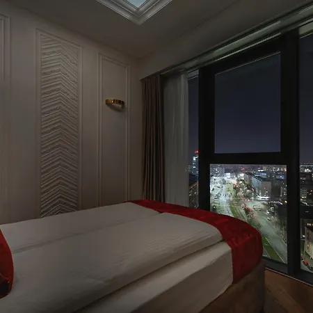 Lägenhet Margi Dali Prestige Lux Hanza Tower *